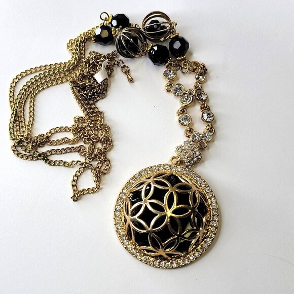 Gold Filigree Black Disk Pendant Medallion Necklace. - Picture 1 of 7